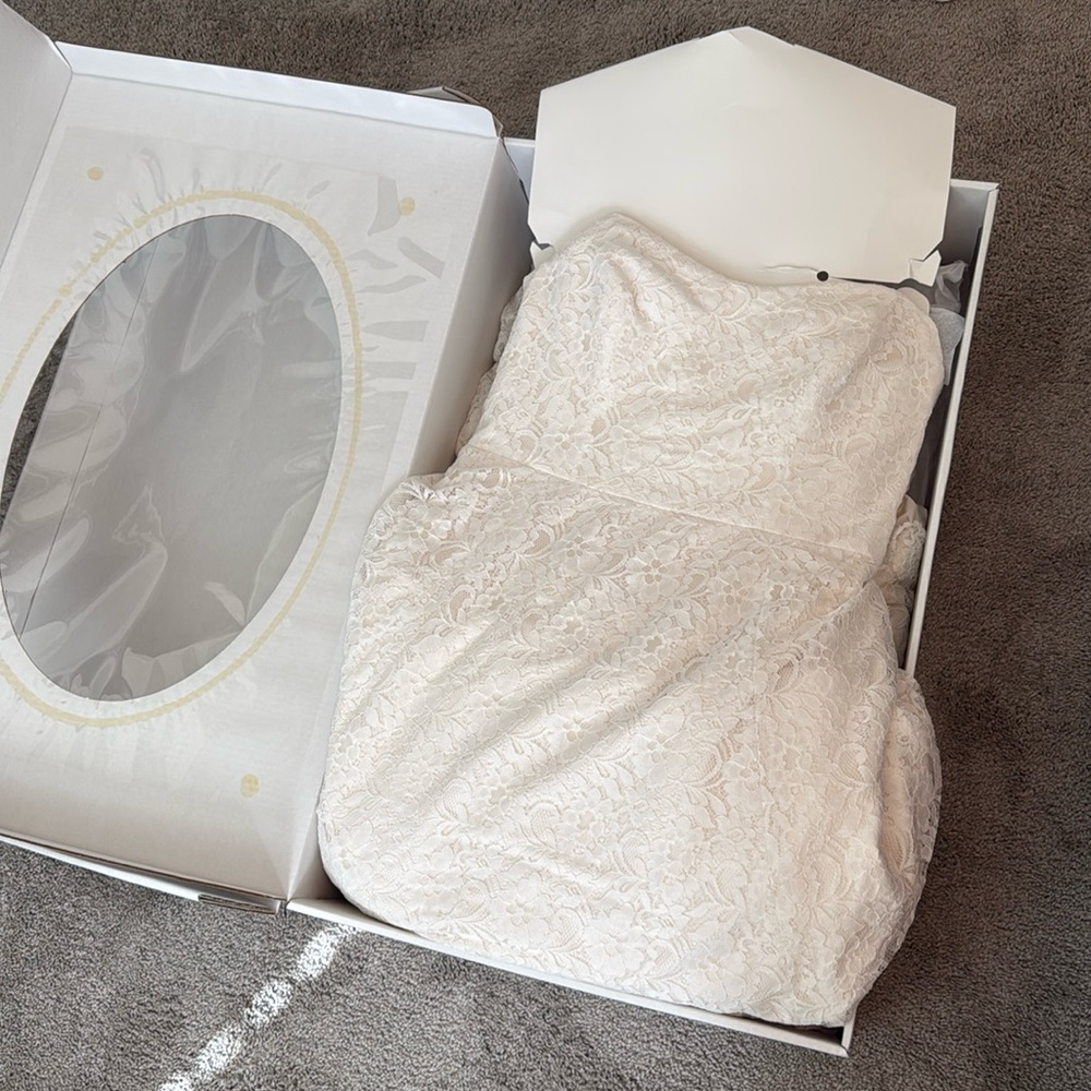 Mikaella Bridal Wedding Dress perfect elegant strapless lace preppy classy cute